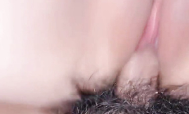 粉嫩小骚逼